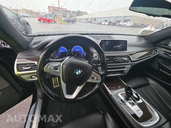 2017 BMW 7 Series Sedan 750i xDrive - miniatura 11