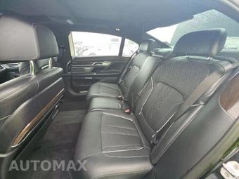 2017 BMW 7 Series Sedan 750i xDrive - miniatura 13
