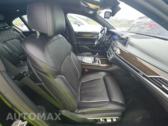 2017 BMW 7 Series Sedan 750i xDrive - miniatura 8
