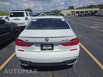 2017 BMW 7 Series Sedan M760i xDrive - miniatura 5