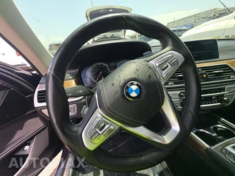 2017 BMW 7 Series Sedan xDrive iPerformance - miniatura 10