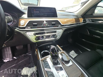 2017 BMW 7 Series Sedan xDrive iPerformance - miniatura 11