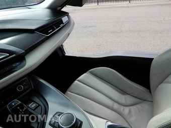 2017 BMW i8 MEGA WORLD - miniatura 13
