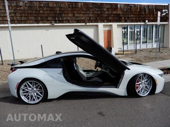 2017 BMW i8 MEGA WORLD - miniatura 4