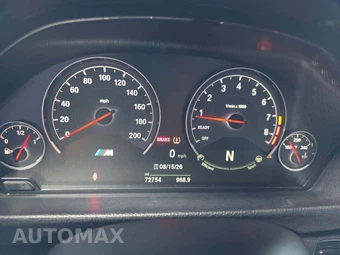 2017 BMW M3 Sedan - miniatura 9
