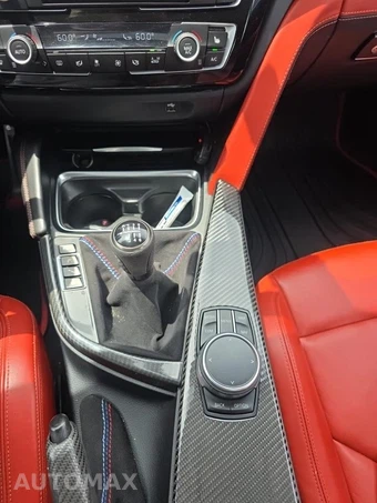 2017 BMW M3 Sedan - miniatura 26