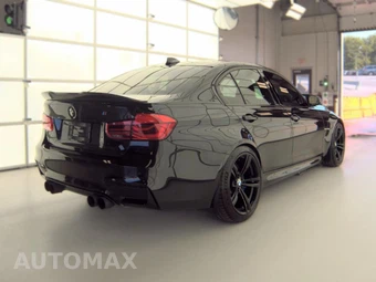 2017 BMW M3 Sedan - miniatura 2