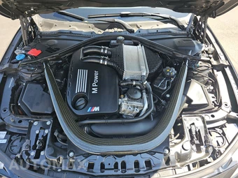 2017 BMW M4 Coupe - miniatura 16