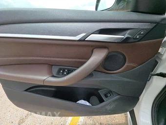 2017 BMW X1 Sports Activity Vehicle sDrive28i LUXURY LINE - miniatura 9