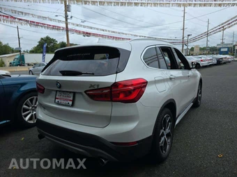 2017 BMW X1 Sports Activity Vehicle xDrive28i - miniatura 3