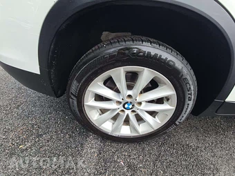 2017 BMW X3 Sports Activity Vehicle sDrive28i – miniatura 23