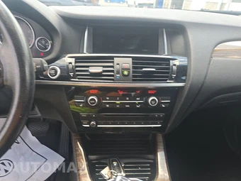 2017 BMW X3 Sports Activity Vehicle sDrive28i – miniatura 11