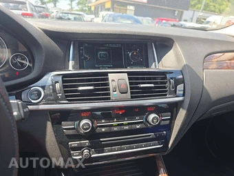 2017 BMW X3 Sports Activity Vehicle sDrive28i – miniatura 10