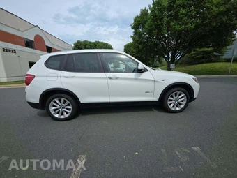 2017 BMW X3 Sports Activity Vehicle xDrive28i – miniatura 4