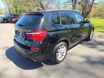 2017 BMW X3 Sports Activity Vehicle xDrive28i – miniatura 3
