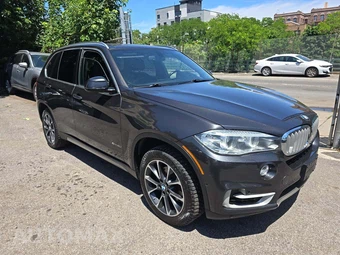 2017 BMW X5 Sports Activity Vehicle xDrive35i - miniatura 4