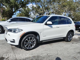 2017 BMW X5 Sports Activity Vehicle xDrive35i - miniatura 2