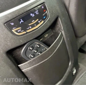 2017 Cadillac Escalade ESV Luxury 1SB - miniatura 28