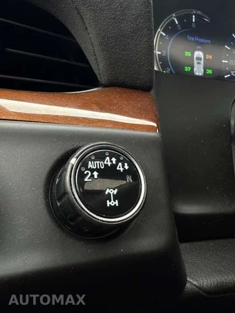 2017 Cadillac Escalade ESV Luxury 1SB - miniatura 32