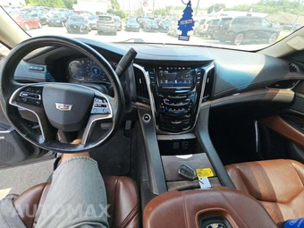 2017 Cadillac Escalade ESV Luxury 1SB - miniatura 10