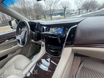 2017 Cadillac Escalade ESV Luxury 1SB - miniatura 44