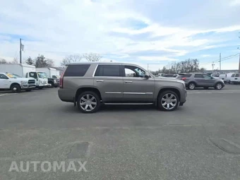2017 Cadillac Escalade Luxury - miniatura 5