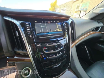 2017 Cadillac Escalade Luxury 1SB - miniatura 10