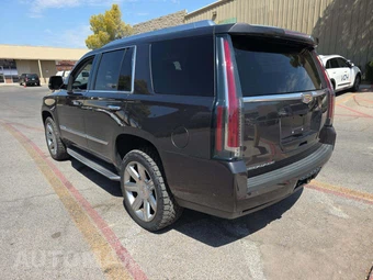 2017 Cadillac Escalade Luxury 1SB - miniatura 2