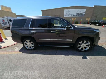 2017 Cadillac Escalade Luxury 1SB - miniatura 4
