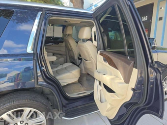 2017 Cadillac Escalade Luxury 1SB – miniatura 17