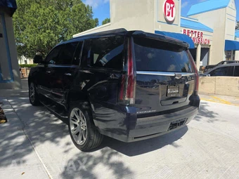 2017 Cadillac Escalade Luxury 1SB – miniatura 2