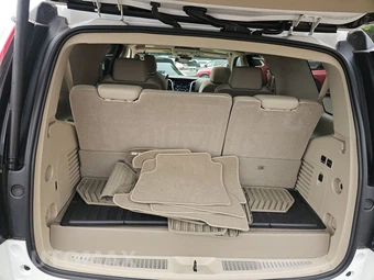 2017 Cadillac Escalade Luxury 1SB - miniatura 16