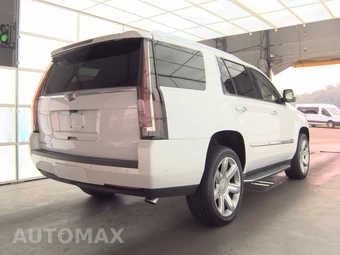 2017 Cadillac Escalade Luxury 1SB - miniatura 4