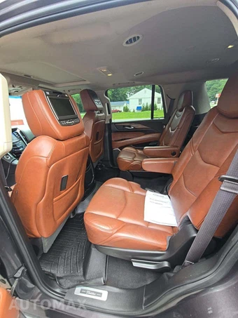 2017 Cadillac Escalade Luxury 1SB - miniatura 13