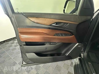2017 Cadillac Escalade Luxury 1SB - miniatura 16