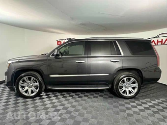 2017 Cadillac Escalade Luxury 1SB - miniatura 4