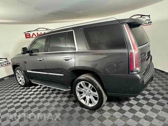2017 Cadillac Escalade Luxury 1SB - miniatura 5