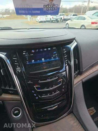 2017 Cadillac Escalade Luxury 1SB - miniatura 11