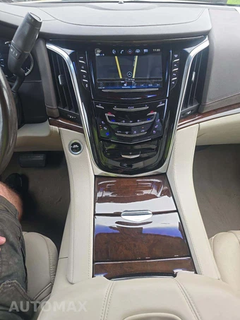 2017 Cadillac Escalade Luxury 1SB - miniatura 10