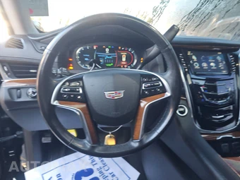 2017 Cadillac Escalade Luxury 1SB - miniatura 10