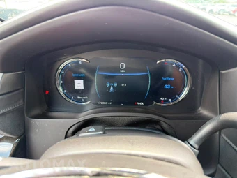 2017 Cadillac Escalade Platinum 1SD - miniatura 14