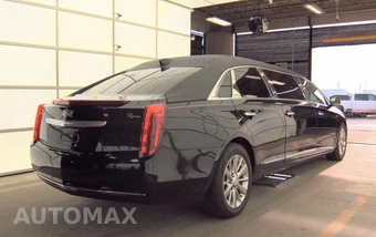 2017 Cadillac XTS Professional Coachbuilder Limousine 1SG - miniatura 3