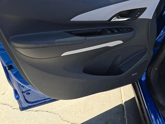 2017 Chevrolet Bolt EV Premier 2LZ - miniatura 9