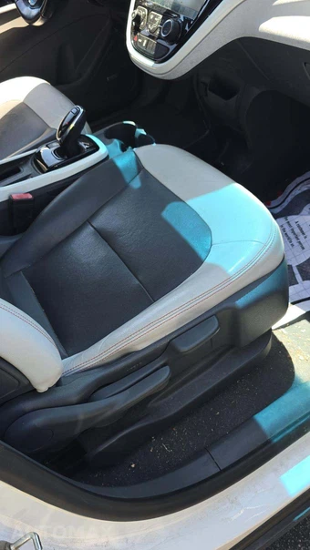 2017 Chevrolet Bolt EV Premier 2LZ – miniatura 31