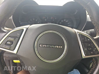 2017 Chevrolet Camaro 1LT Coupe – miniatura 10