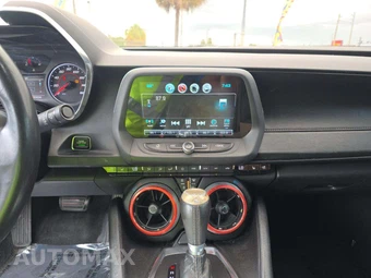 2017 Chevrolet Camaro 2LT Coupe - miniatura 10