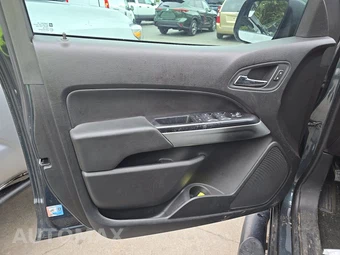 2017 Chevrolet Colorado LT Crew Cab Medium Bed 2LT – miniatura 9