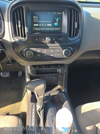 2017 Chevrolet Colorado WT Crew Cab Long Bed 2WT – miniatura 11