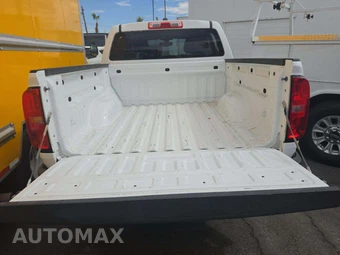 2017 Chevrolet Colorado WT Crew Cab Medium Bed 4WT - miniatura 14