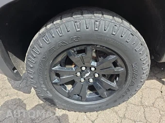 2017 Chevrolet Colorado Z71 Crew Cab Medium Bed 4Z7 - miniatura 8